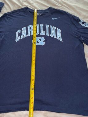 Nike North Carolina Tar Heels long-sleeve shirt  Size XL